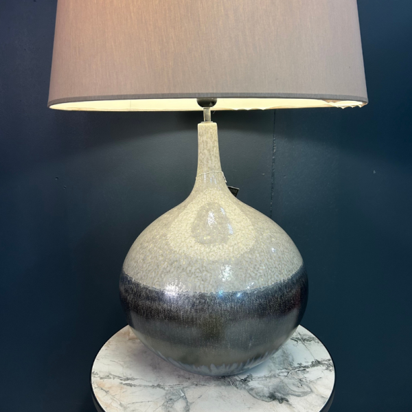 LAMPE MODERNE - MODÈLE D'EXPOSITION